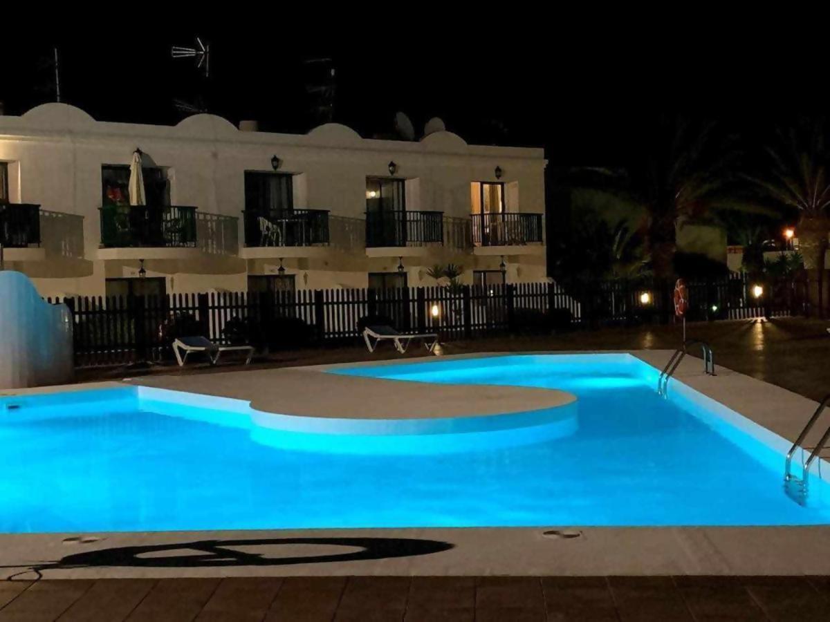 Sol Y Sal Con Vista A La Piscina (Adults Only) Corralejo Exterior foto